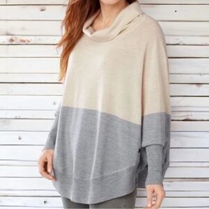 Smartwool Nokoni Wool Blend Cowl Neck Poncho Sweater Metallic Cream Size S/M